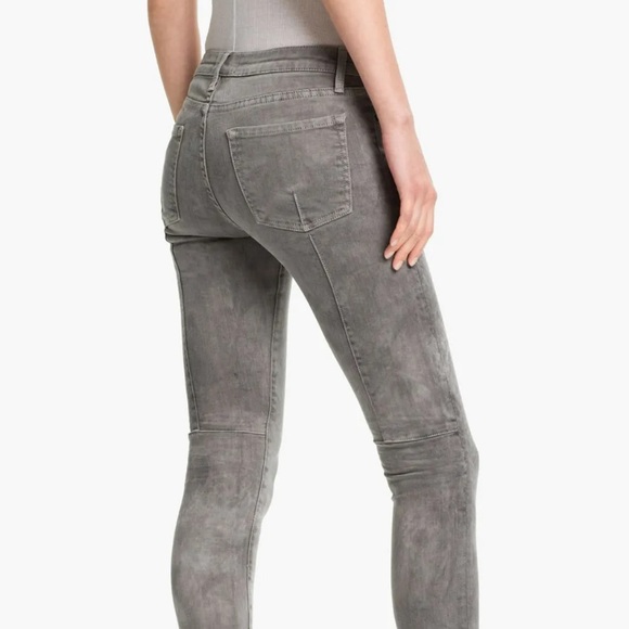 NWOT VINCE MARBLED LASER WASH SKINNY JEANS WITH WELT POCKETS AND SEAMING DETAIL - Picture 8 of 16